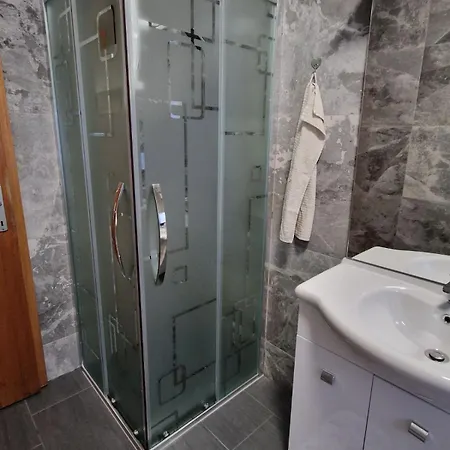 Apartma-sobe Lejla Apartman *