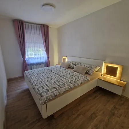 Appartamento Apartma-sobe Lejla Vipava