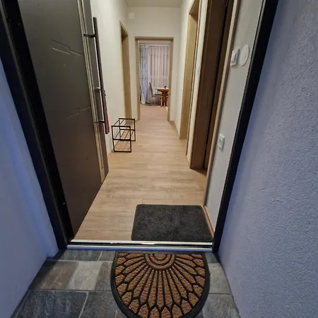 Apartma-sobe Lejla 公寓