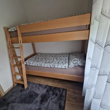 Apartma-sobe Lejla *