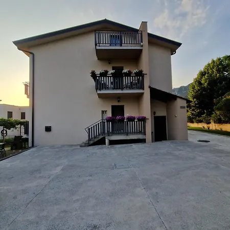 Apartmán Apartma-sobe Lejla *