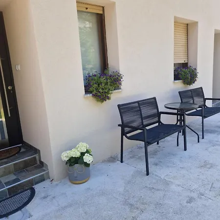 Apartmán Apartma-sobe Lejla