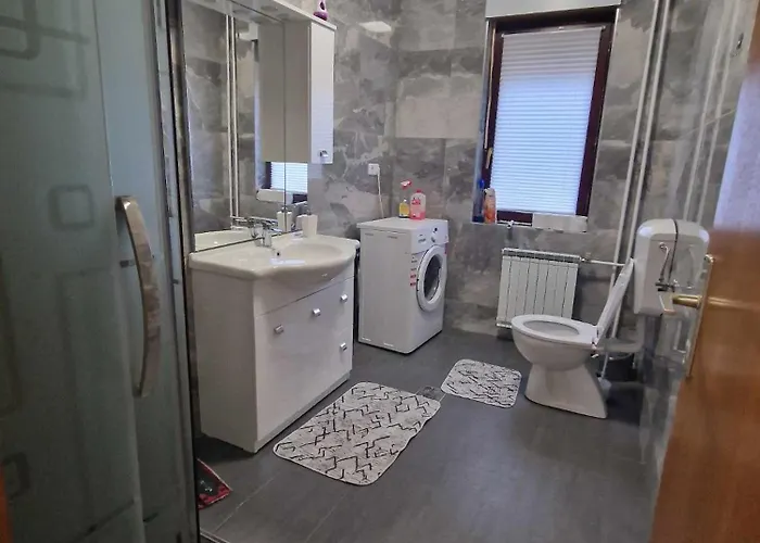 Apartment Apartma-sobe Lejla