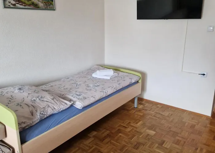 Apartma-sobe Lejla Apartment