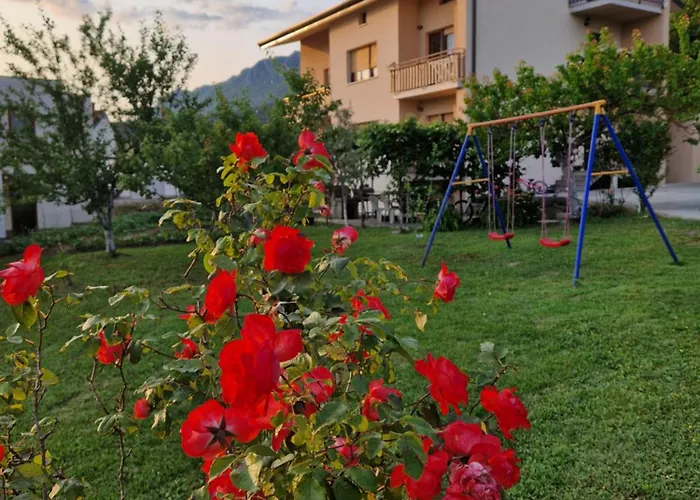 Apartment Apartma-sobe Lejla *